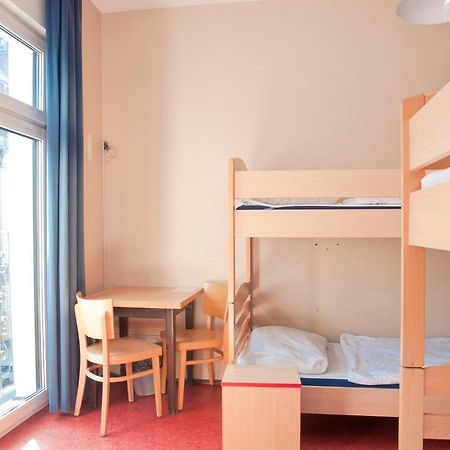 Happy Hotel Berlin Bagian luar foto