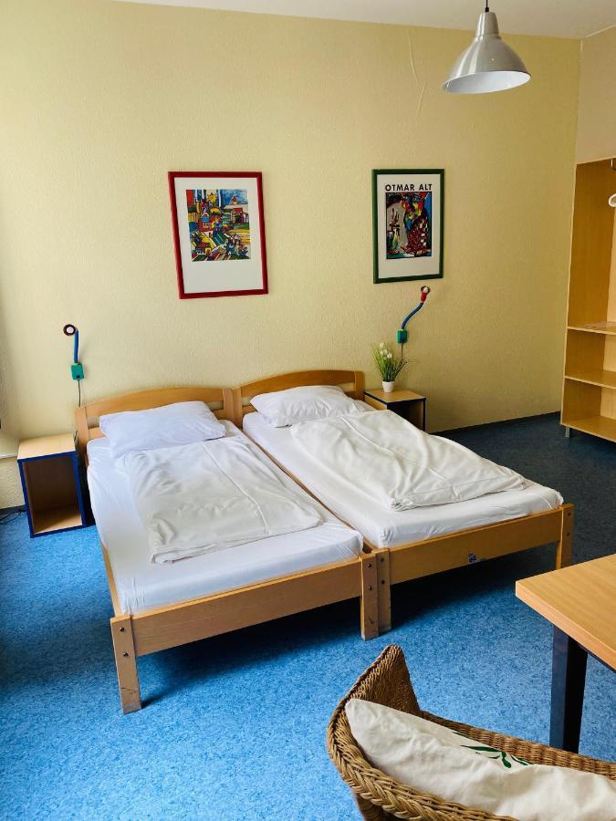 Happy Hotel Berlin Bagian luar foto