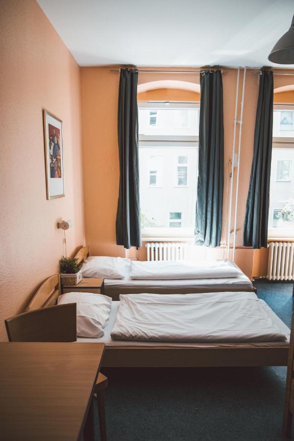Happy Hotel Berlin Bagian luar foto